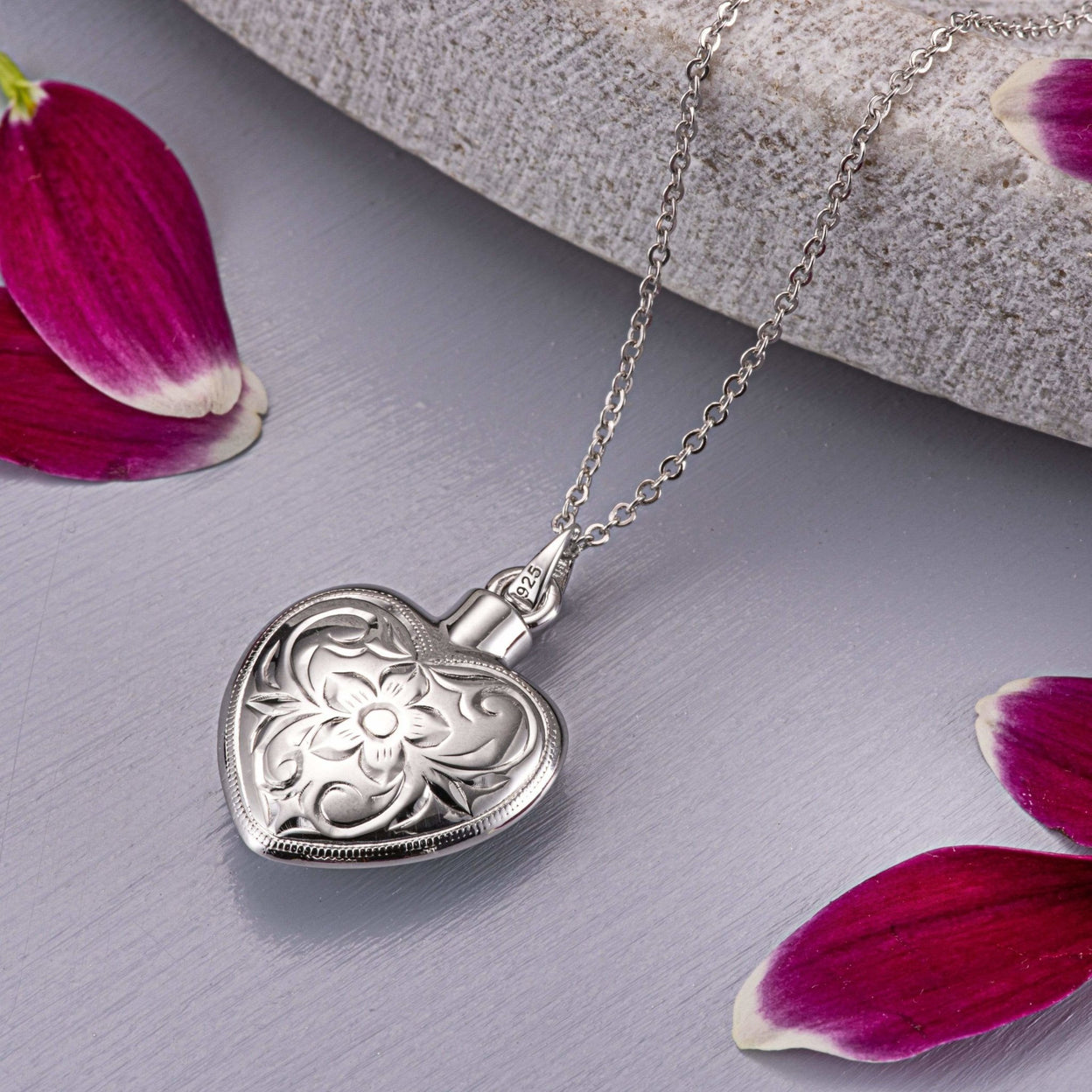 Load image into Gallery viewer, EverWith™ Self-fill Elegant Heart Memorial Ashes Pendant - EverWith Memorial Jewellery - Trade