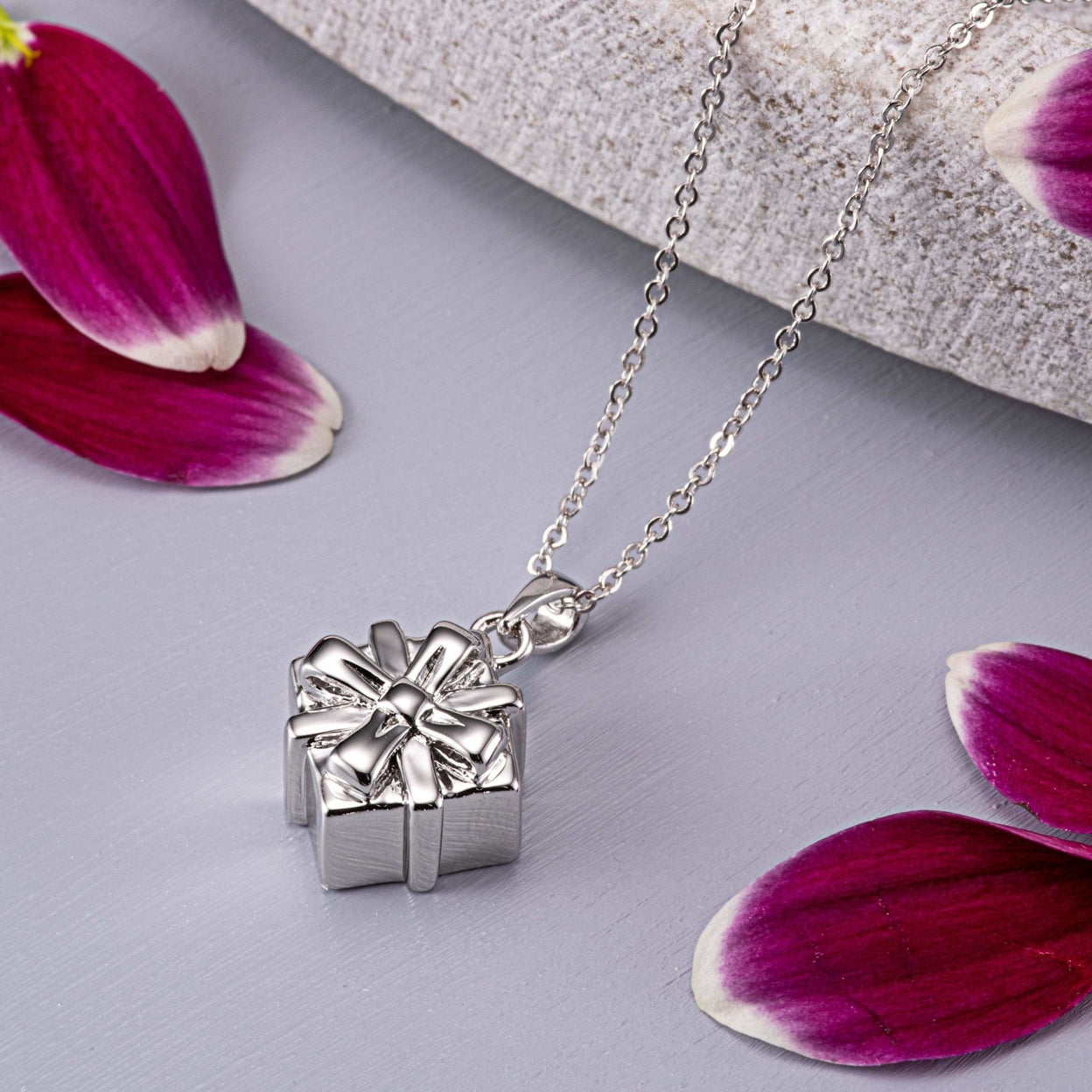 Load image into Gallery viewer, EverWith™ Self-fill Gift Box Memorial Ashes Pendant - EverWith Memorial Jewellery - Trade